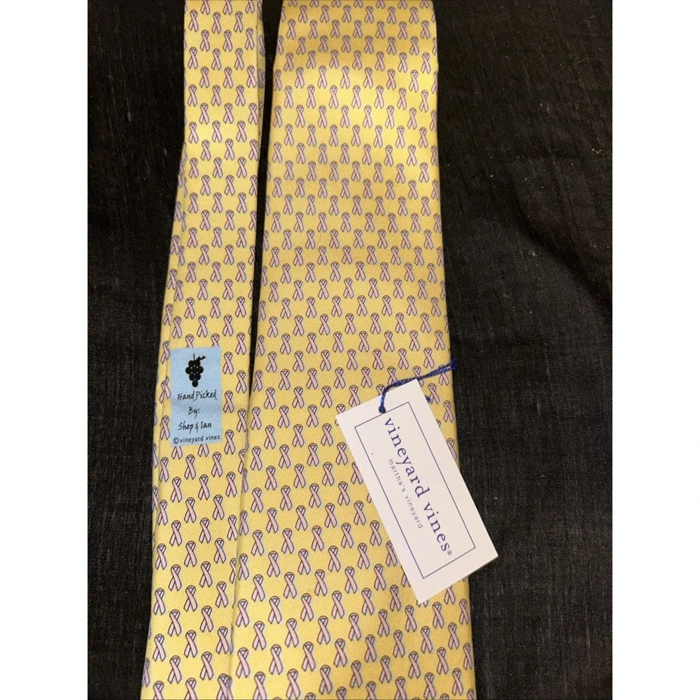 Vineyard Vines YELLOW NECK TIE Pink Ribbon Breast Cancer Awareness USA 100% Silk